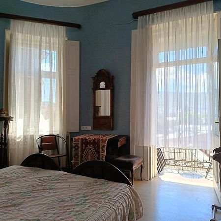 Guest House Irina Tbilisi ภายนอก รูปภาพ